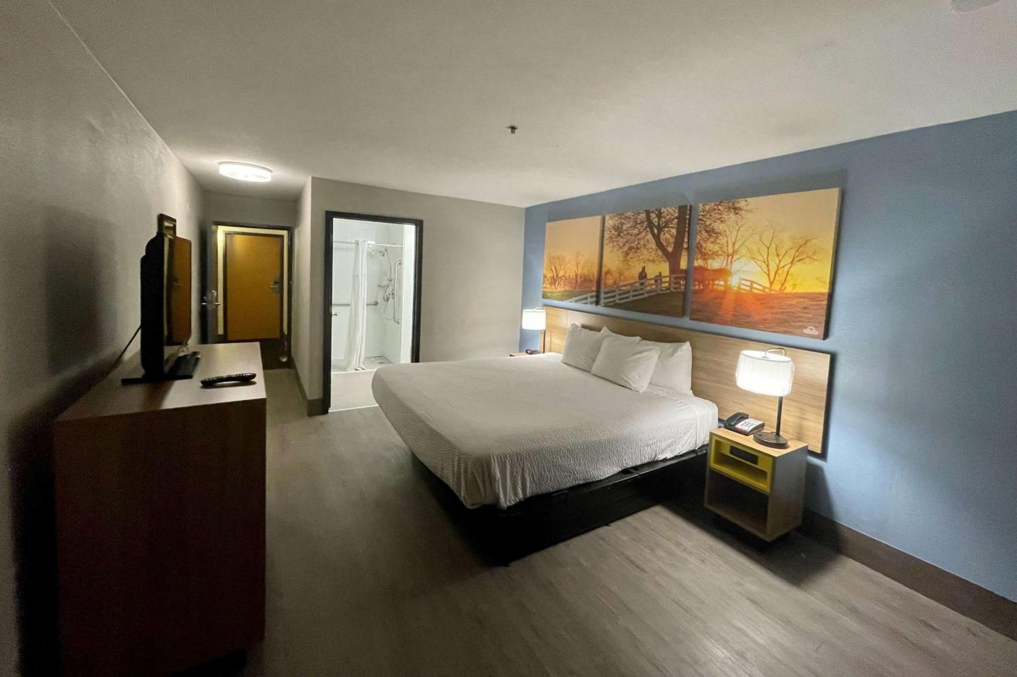 Days Inn By Wyndham Shawnee Εξωτερικό φωτογραφία